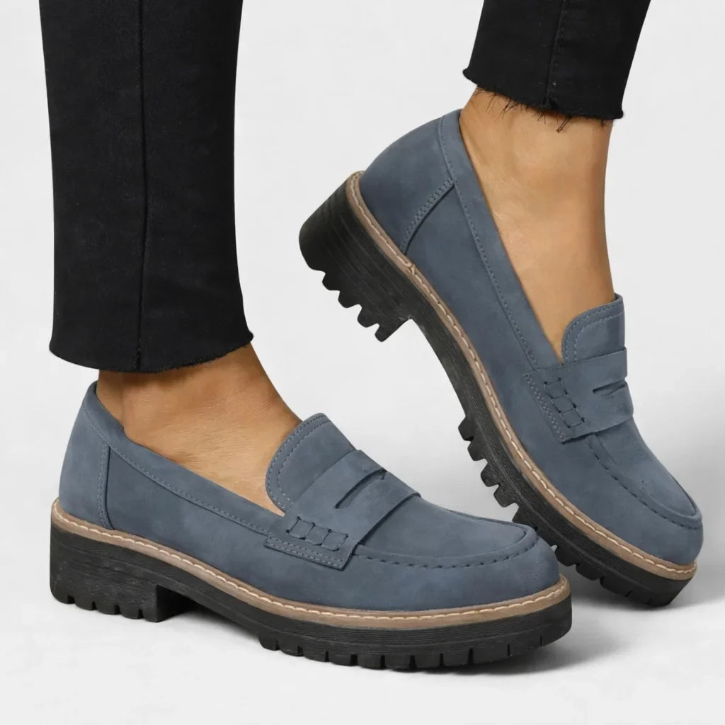 Women's slip-on faux suede comfort loafers with chunky lug sole – Blue