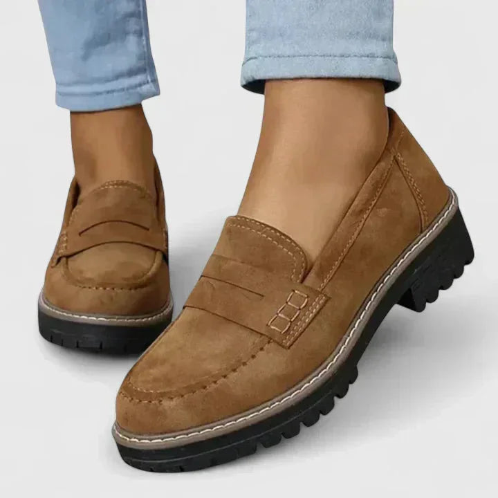 Women's slip-on faux suede comfort loafers with chunky lug sole – Brown