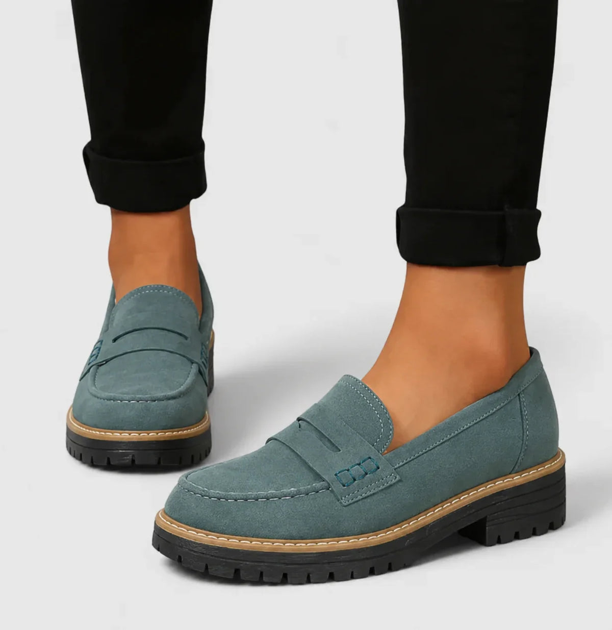 Women's slip-on faux suede comfort loafers with chunky lug sole – Green