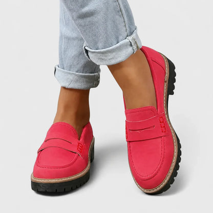 Women's slip-on faux suede comfort loafers with chunky lug sole – Red