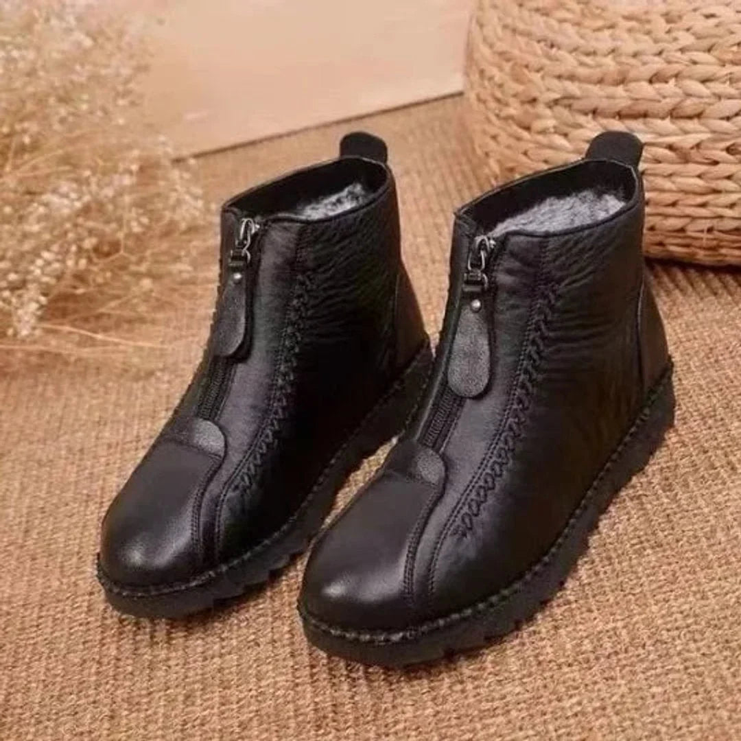 Women's slip-resistant fleece-lined leather ankle boots – Black