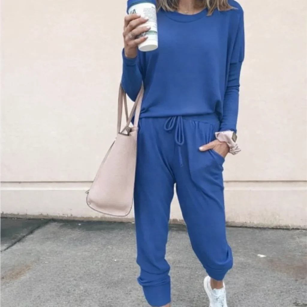 Women's soft knit loungewear set with long-sleeve top and drawstring joggers – Blue