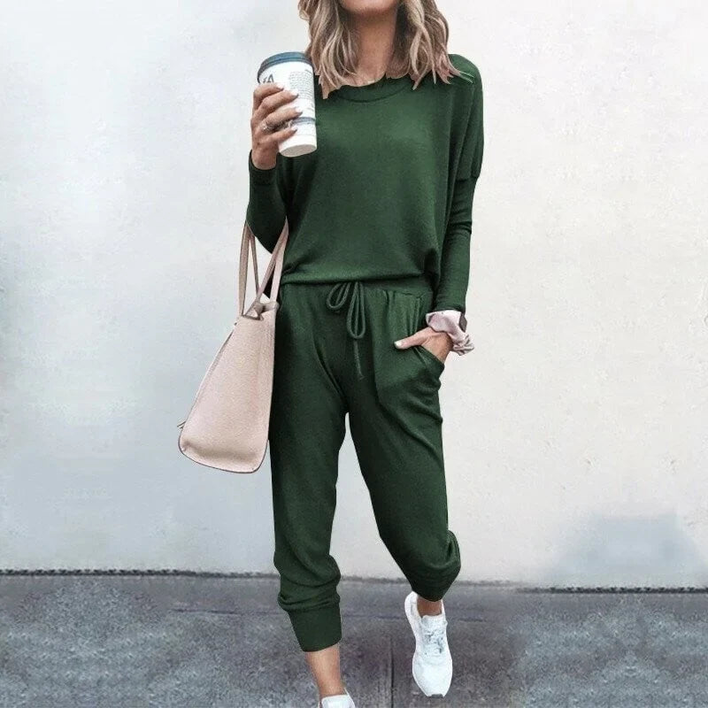 Women's soft knit loungewear set with long-sleeve top and drawstring joggers – Dark Green