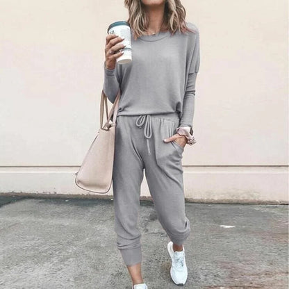 Women's soft knit loungewear set with long-sleeve top and drawstring joggers – Light Grey