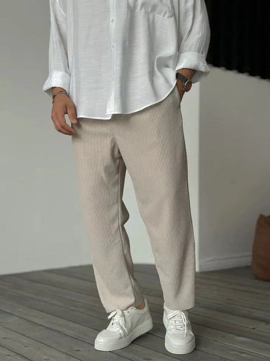 Women's soft pleated relaxed fit trousers with elastic waist and side pockets – Beige