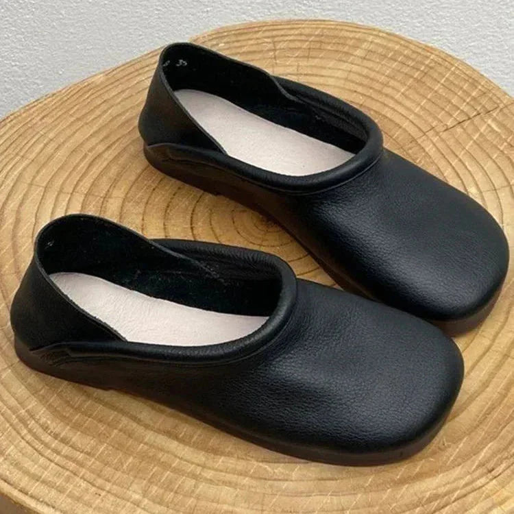 Women's soft leather sandals with low-cut slip-on round-toe