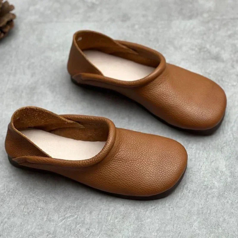 Women's soft leather sandals with low-cut slip-on round-toe – Brown