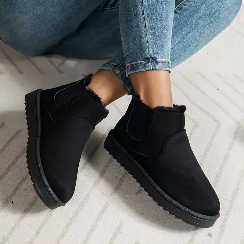 Women's solid short faux-suede boots with faux-fur lining and elastic sides – Black