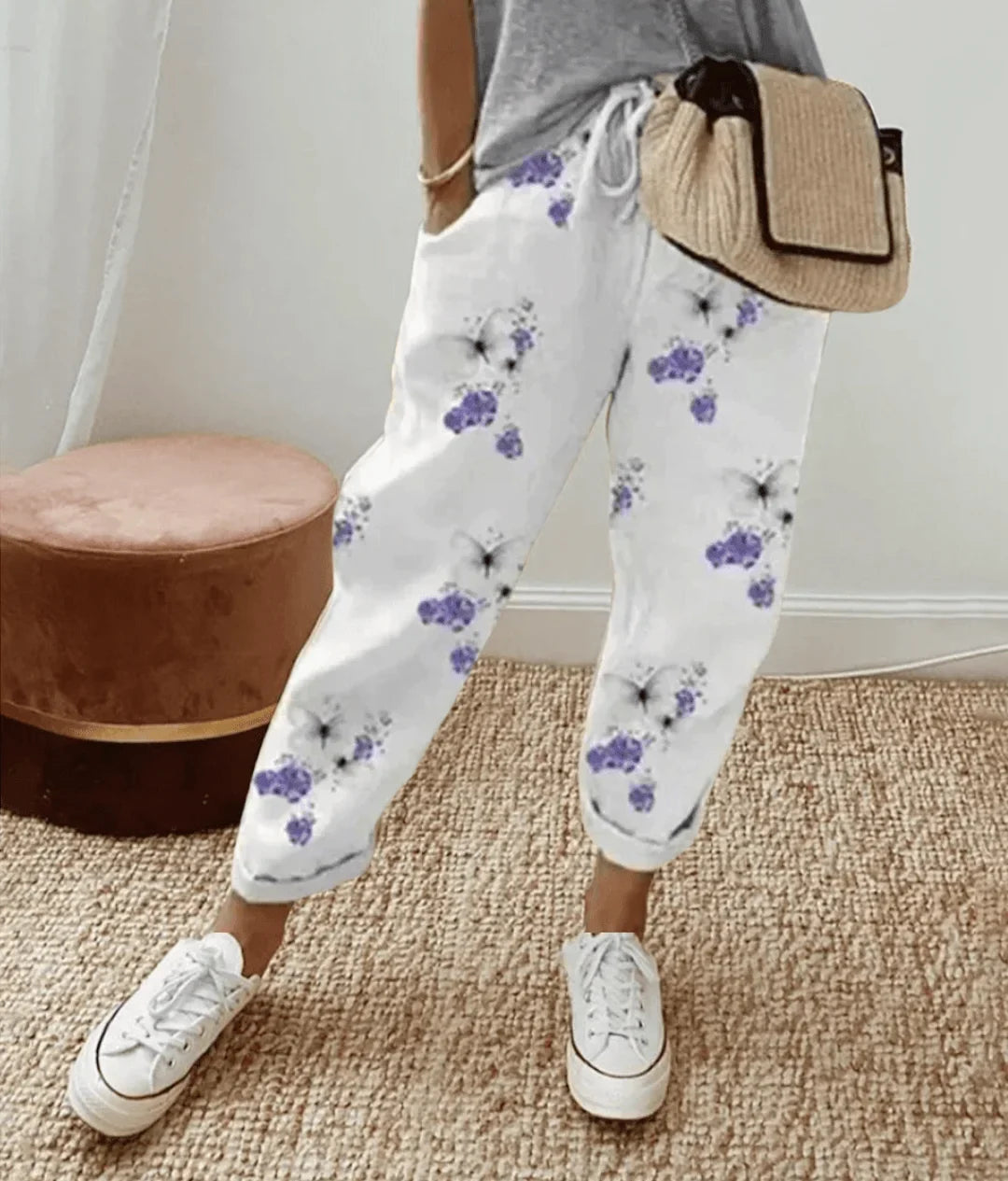Women's striped cropped comfort trousers with drawstring waist and cuffed hem – Floral print
