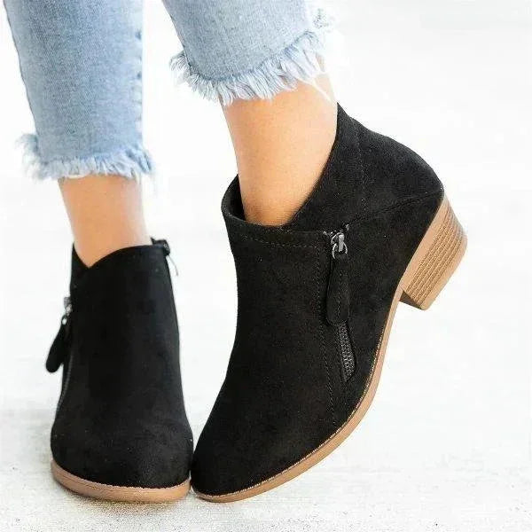 Women's suede ankle boots with side-zip low-heel design – Black
