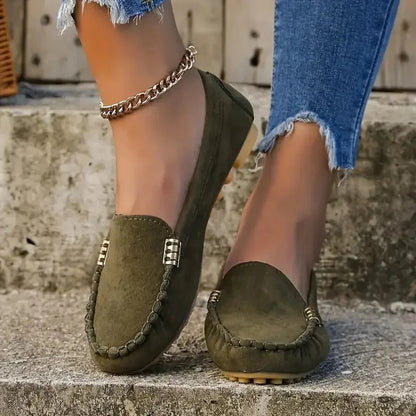 Women's suede slip-on flat loafers with moc-toe stitching and metal hardware – Green