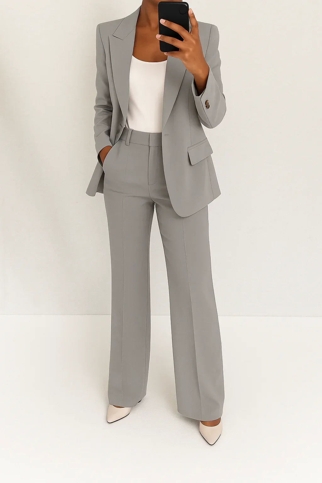 Women's tailored blazer and straight-leg trousers matching set – Grey
