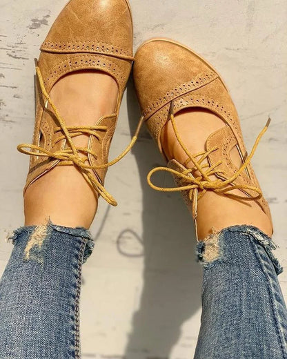 Women's brogue oxford shoes with lace-up cut-out sides and block heel