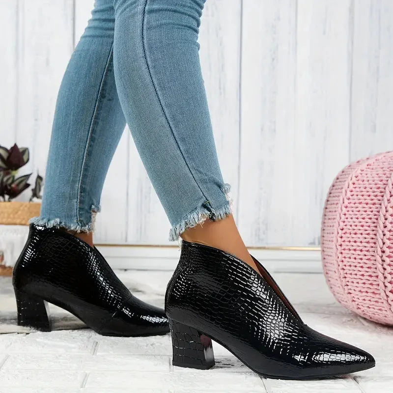 Women's textured ankle boots with V-cut opening and mid block heel