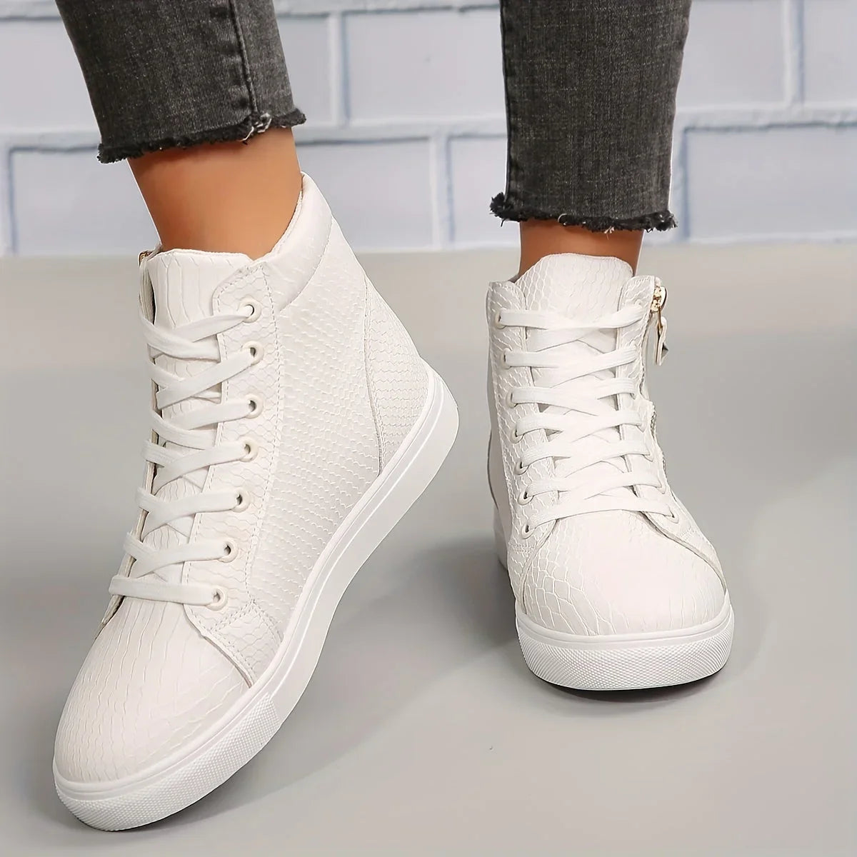 Women's textured faux leather high-top sneakers with lace-up and side-zipper