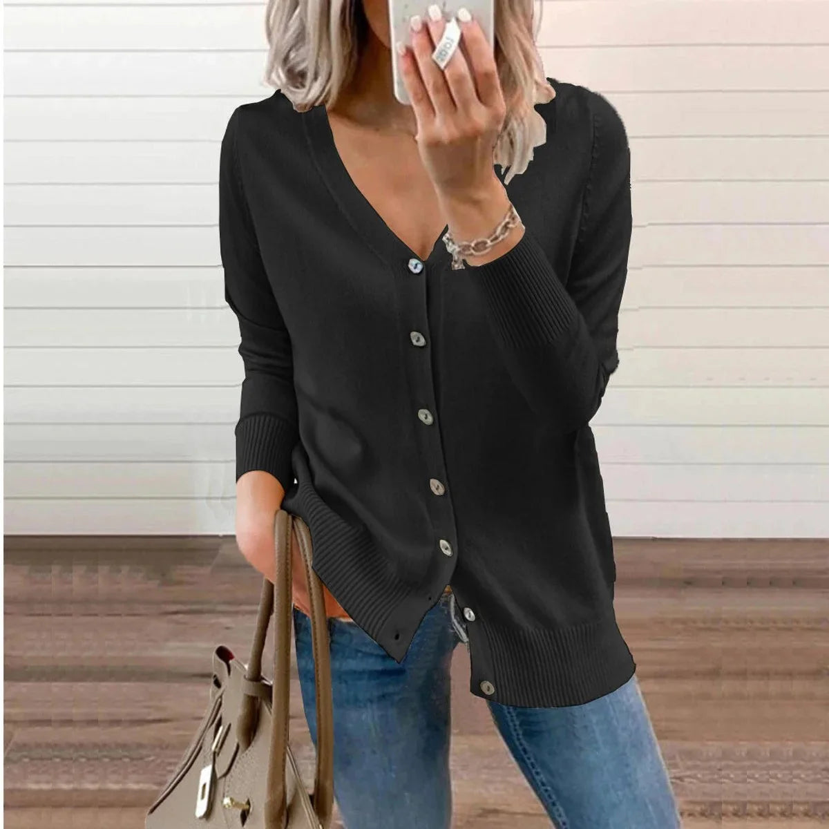 Women's V-neck button-front long sleeve knit cardigan – Black
