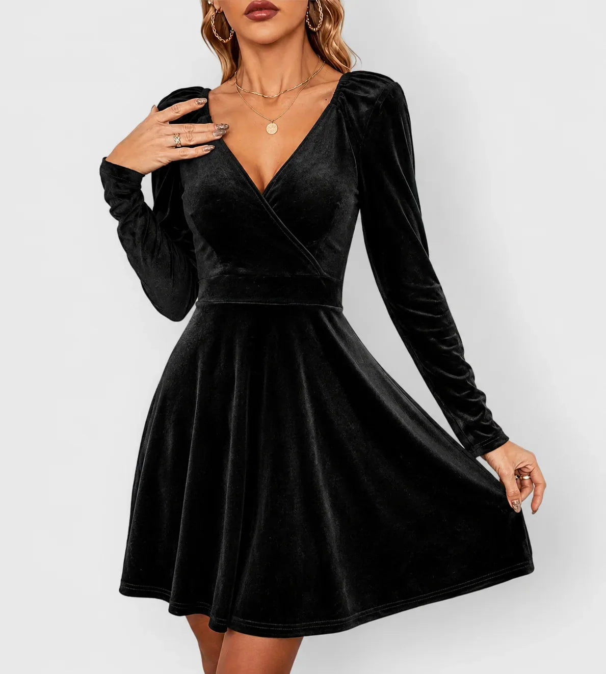 Women's velvet skater mini dress with V-neck and puff-sleeves – Black