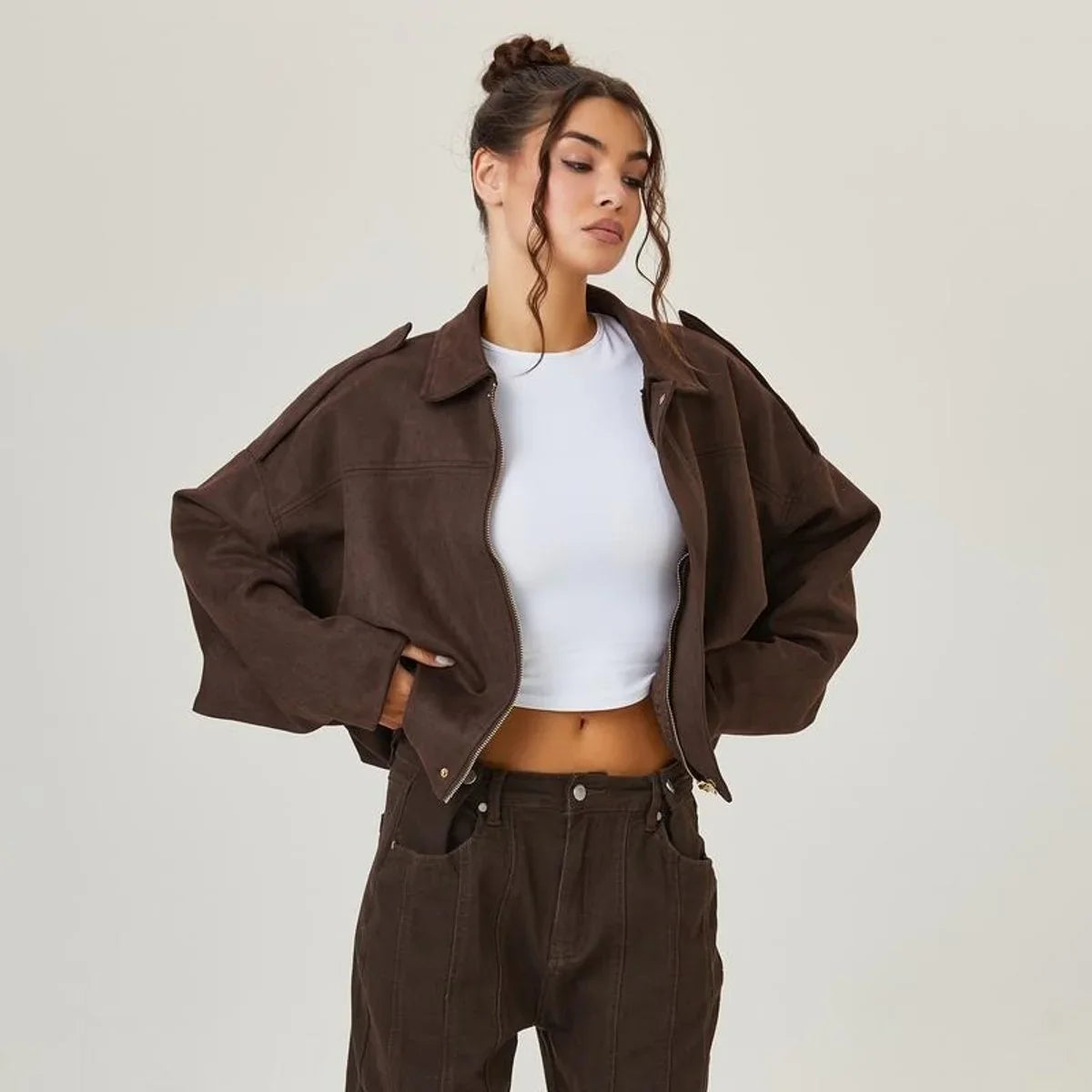 Women's vintage-inspired oversized faux suede bomber jacket – Brown