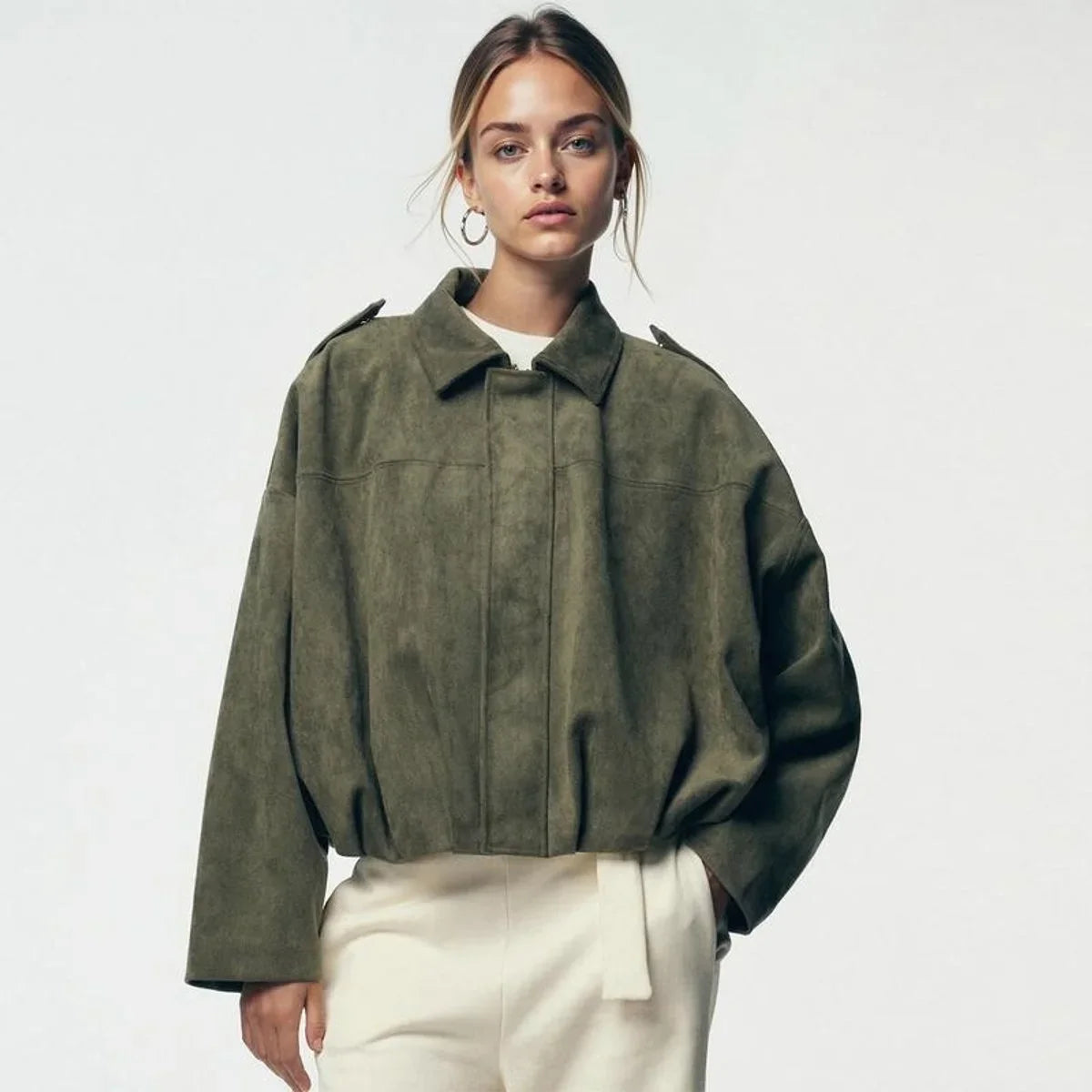 Women's vintage-inspired oversized faux suede bomber jacket – Olive