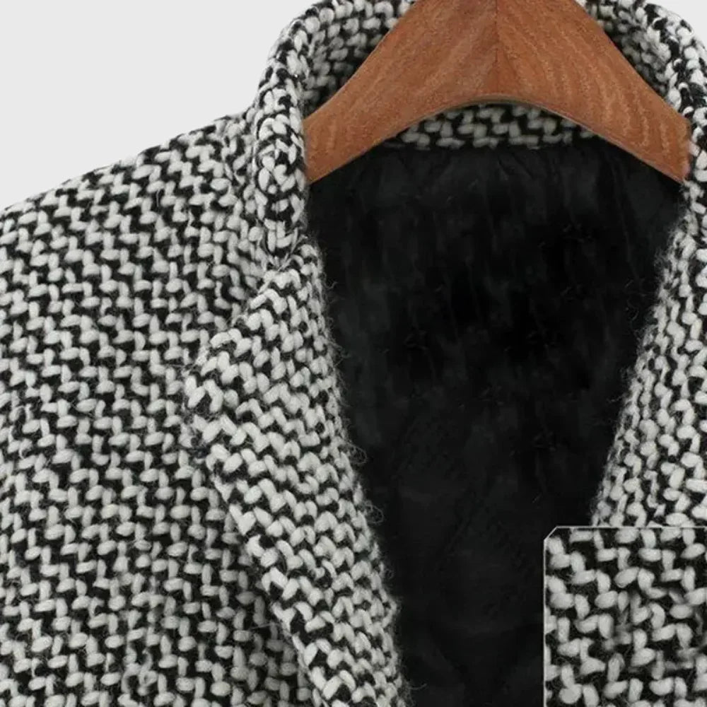 Women's warm winter houndstooth mid-length wool coat with quilted lining – Grey