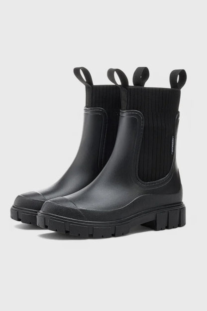 Women's waterproof rubber chelsea boots with ribbed knit cuffs and lug sole – Black