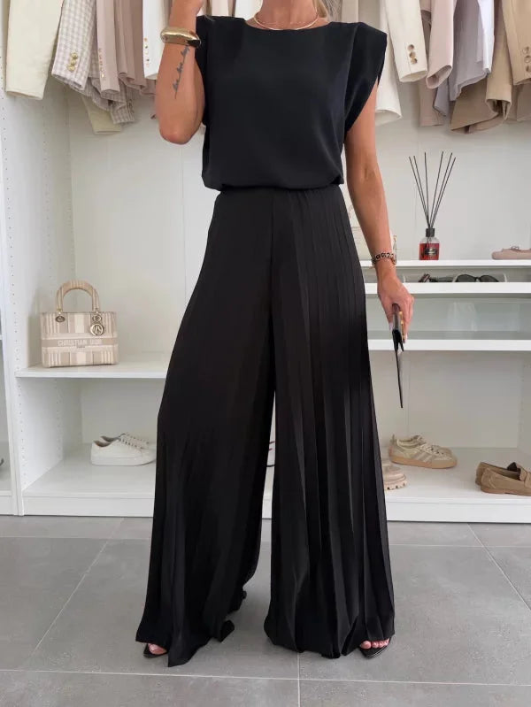 Women's pants set with cap-sleeve top and wide-leg pleated pants