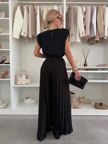 Women's pants set with cap-sleeve top and wide-leg pleated pants
