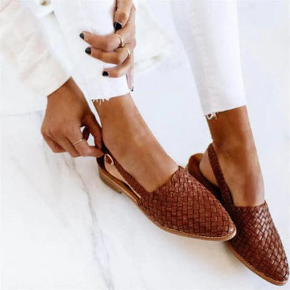 Women's woven vegan leather pointed-toe flats with slingback strap – Dark Brown