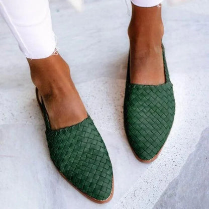 Women's woven vegan leather pointed-toe flats with slingback strap – Green